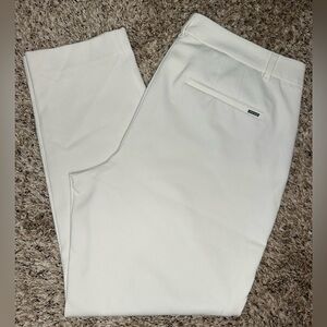 Women’s White Slim Ankle Pants Size 12 Stretch Straight Leg
